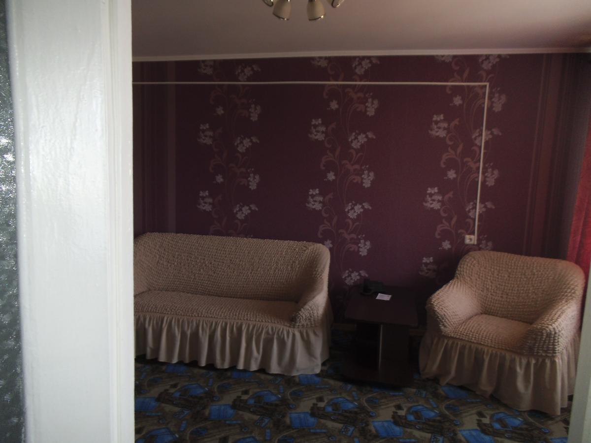 Circus Hotell Gomel Exteriör bild